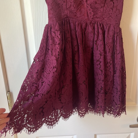 ❤️  Tobi lace Dress size Small - Picture 5 of 10